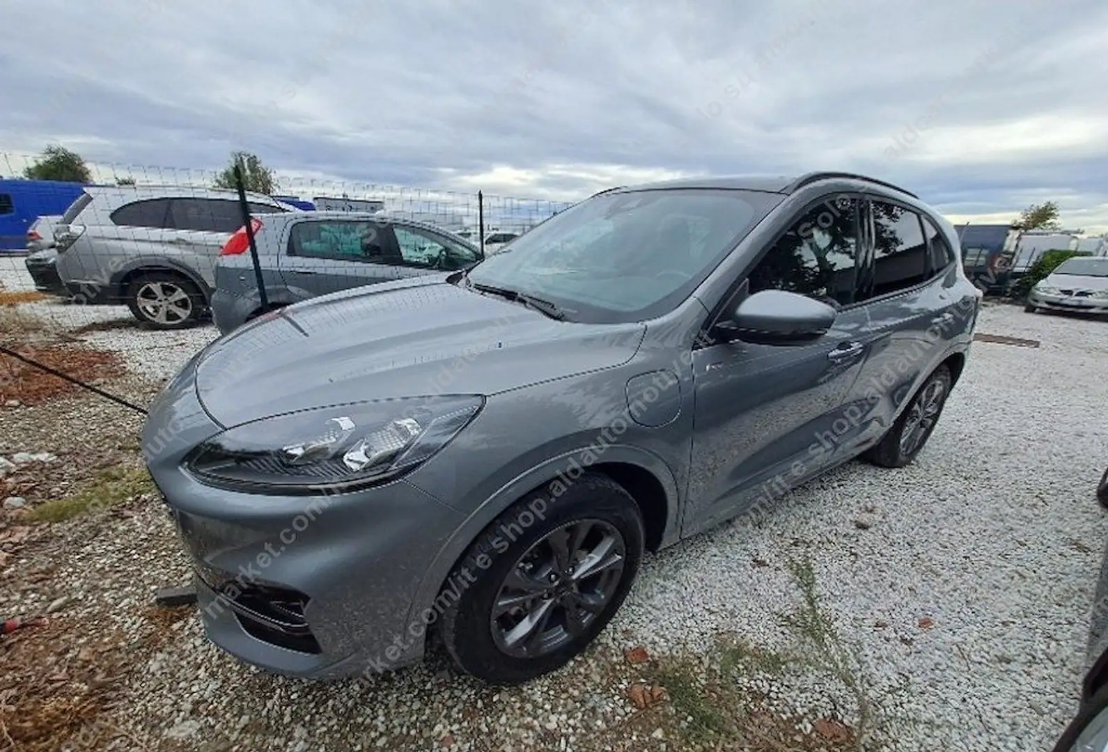 Ford Kuga AUTO SU ORDINAZIONE Gris - 1