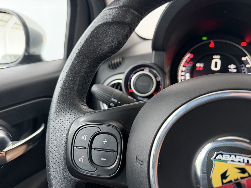 Abarth 595 Turismo 595 1.4 T-Jet Turismo - Carnet Abarth - Carplay - — photo 12