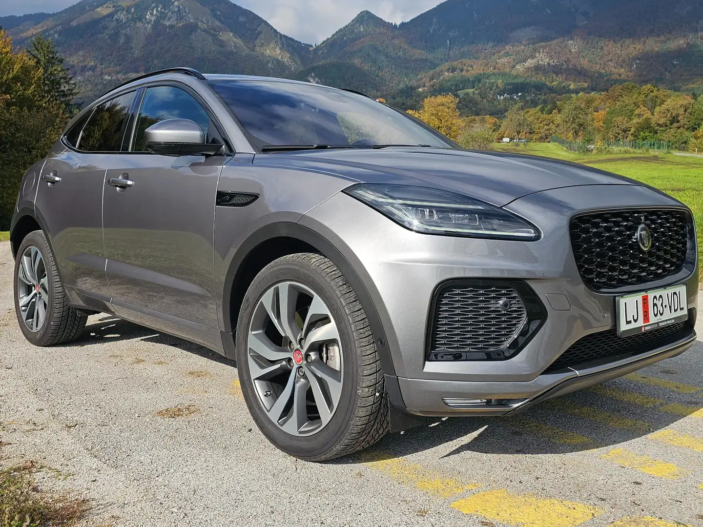 Jaguar E-Pace E-Pace 2.0 P300 Sport Grigio - 1