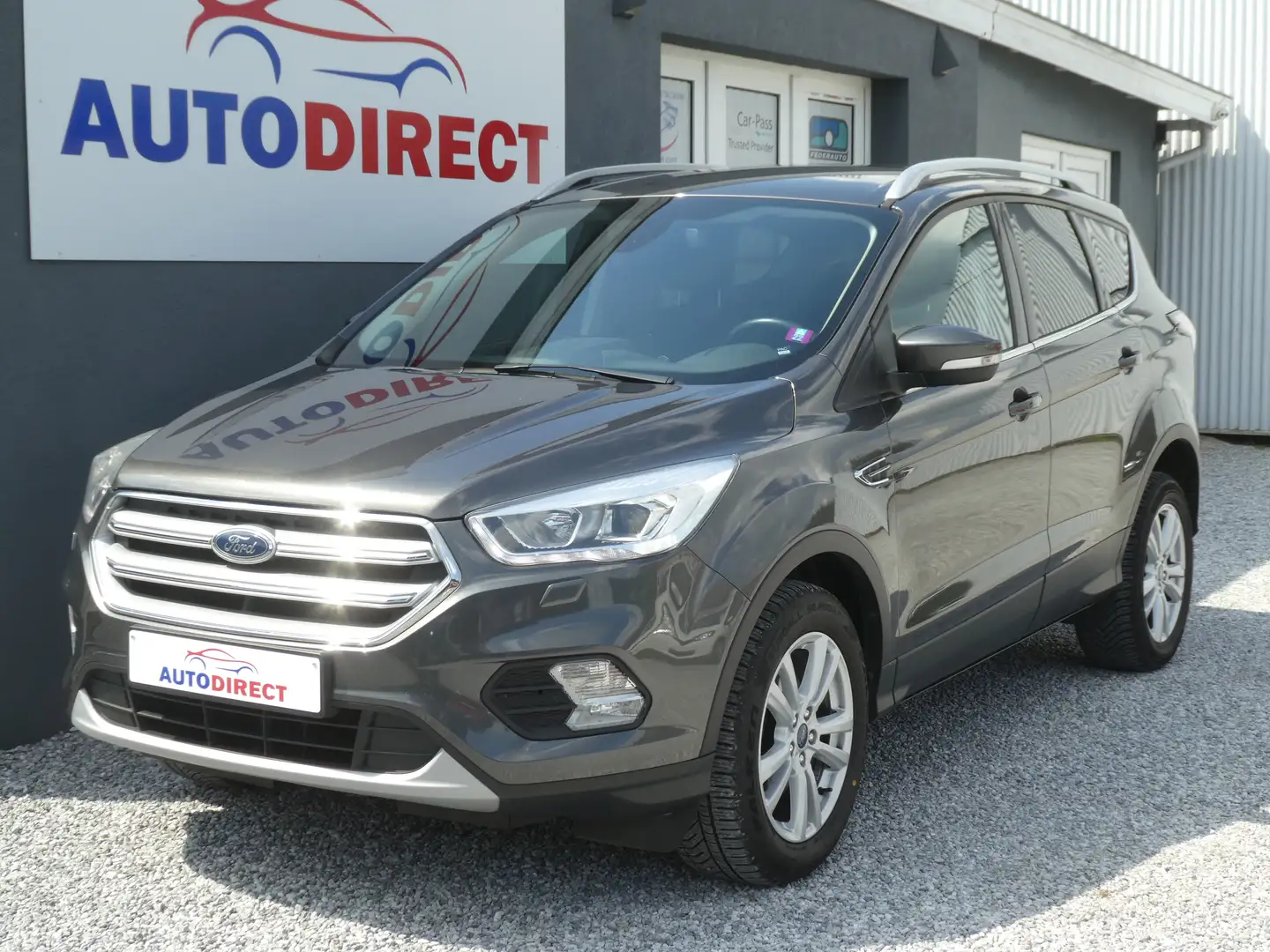 Ford Kuga 1.5 EcoBoost FWD Titanium Navi, Camera, Smartlink Grijs - 1