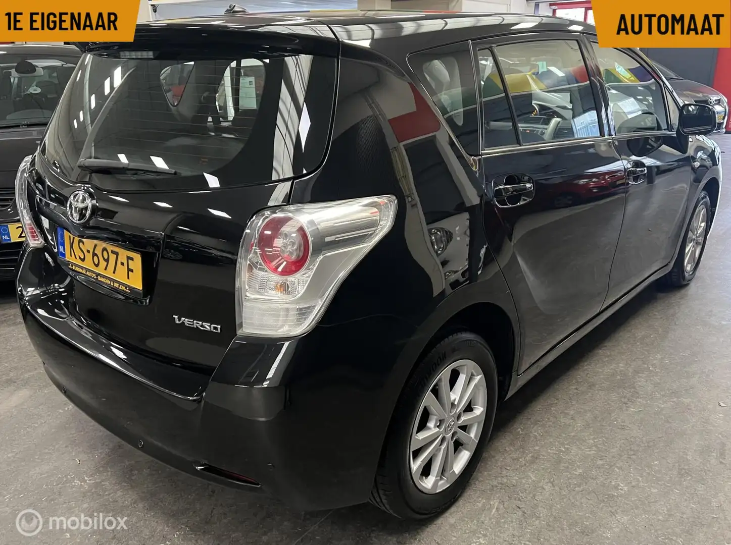 Toyota Verso 1.8 VVT-i Aspiration 1e eigenaar - Pano - cruise Negro - 2