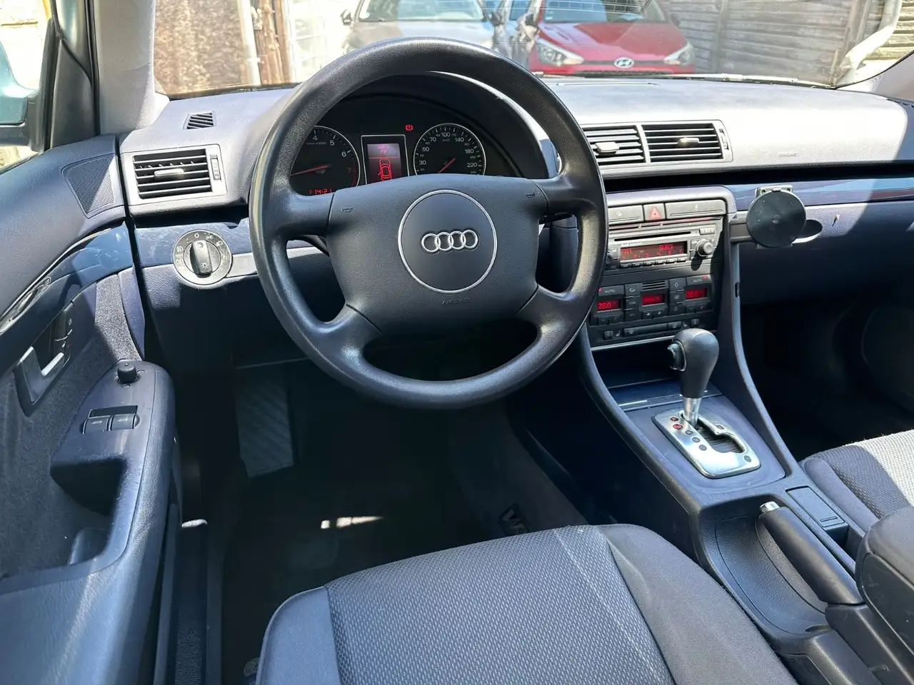 Audi A4 2.0 Automatik/ Xenon/ Klima/ SHZ, foto 9