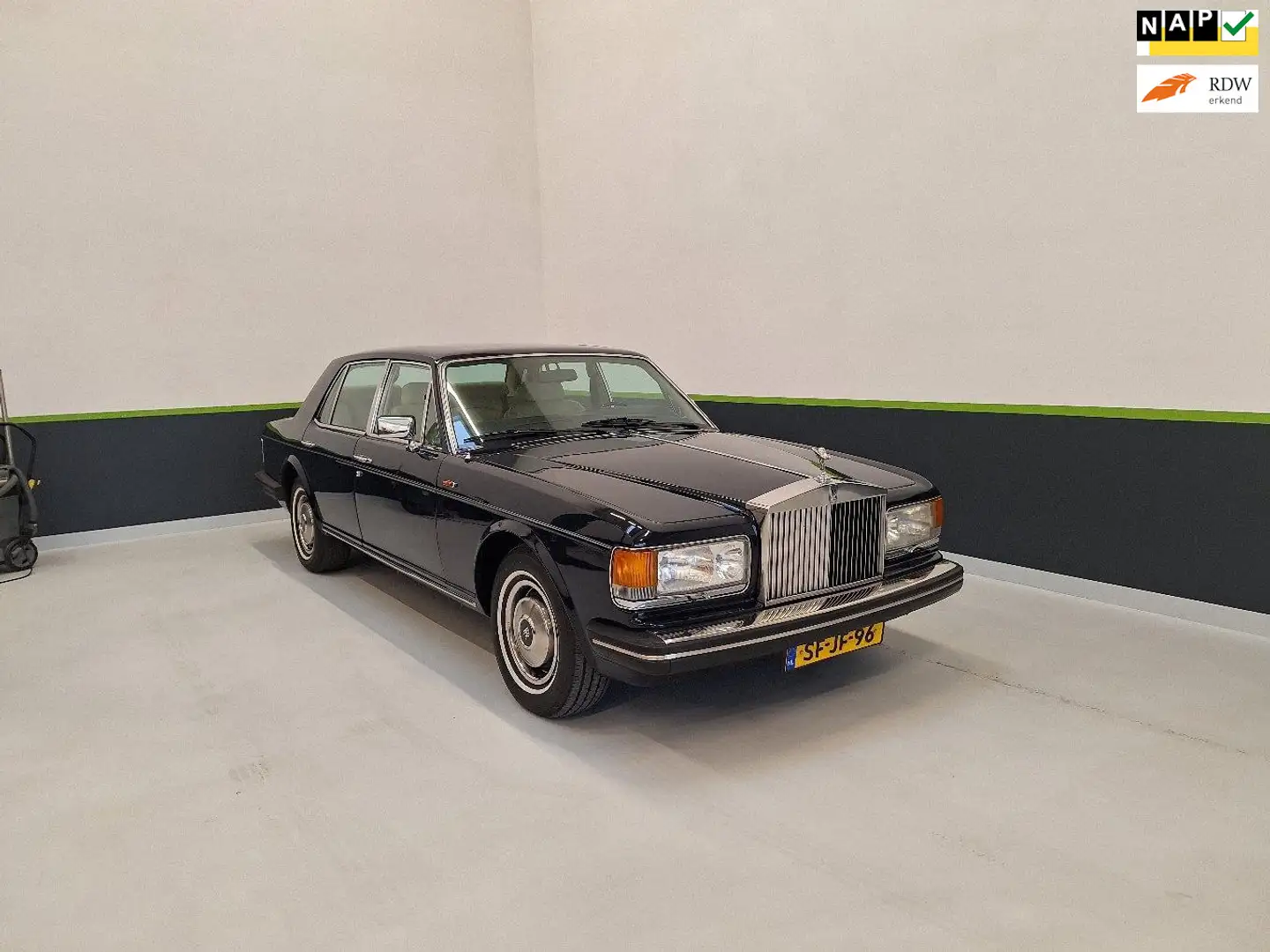 Rolls-Royce Silver Spirit 6.8 / LPG / Wegenbepastingvrij /Koopje Modrá - 1