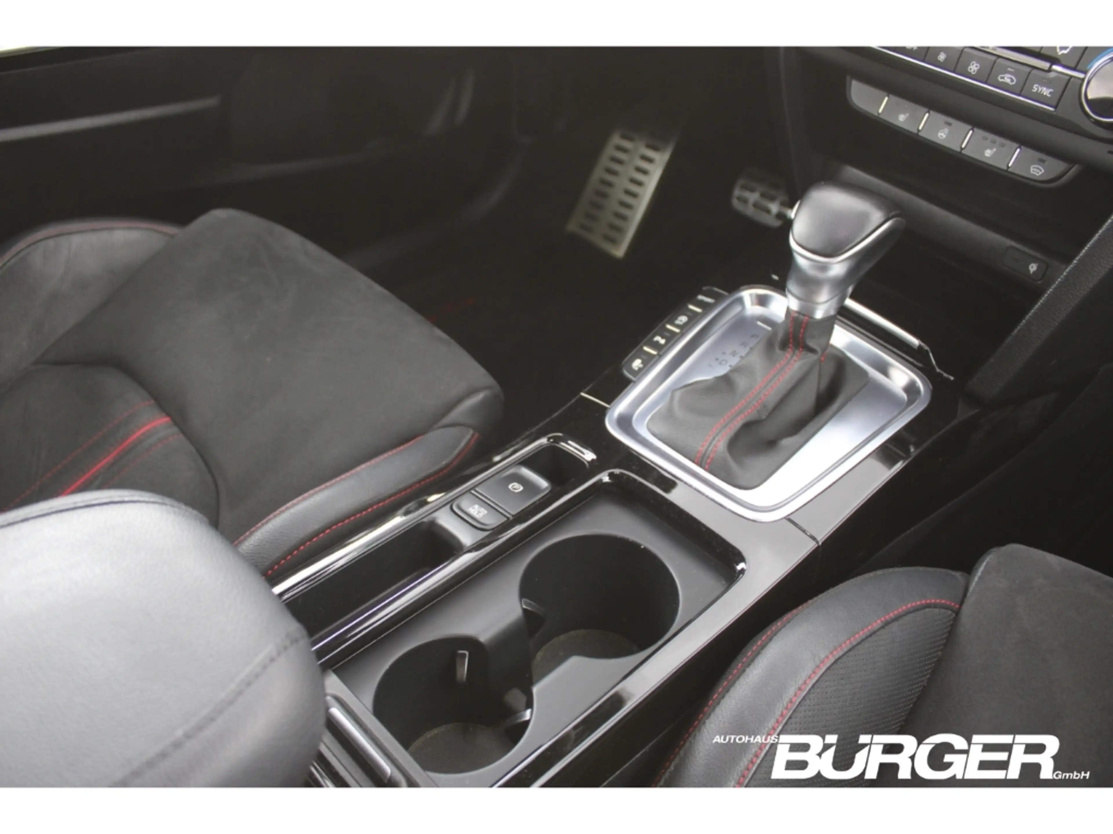 Kia ProCeed / pro_cee'd GT 1.6 T-GDI Pano Navi LED JBL Kamera SitzHZG digi — photo 10