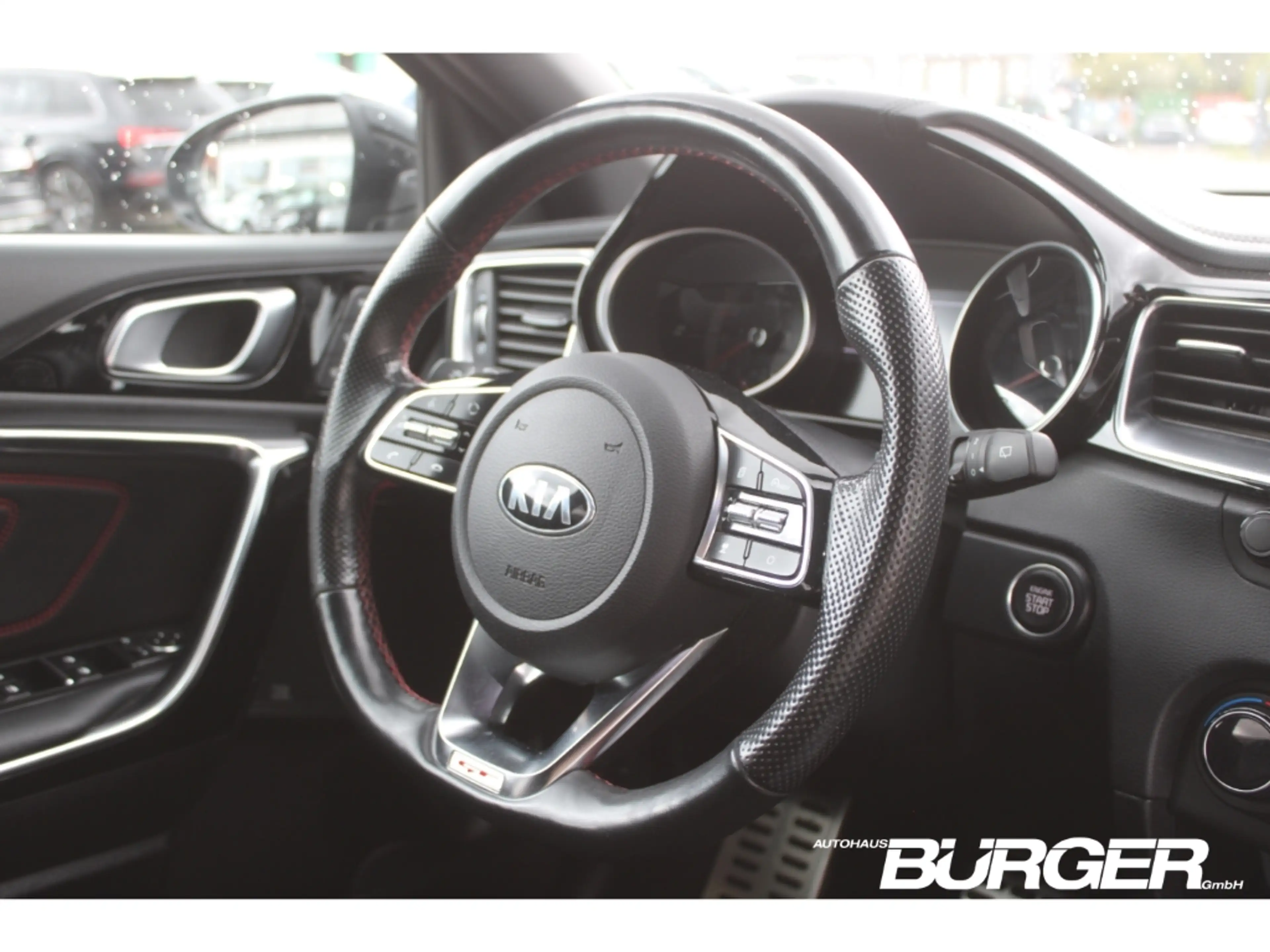 Kia ProCeed / pro_cee'd GT 1.6 T-GDI Pano Navi LED JBL Kamera SitzHZG digi — photo 9