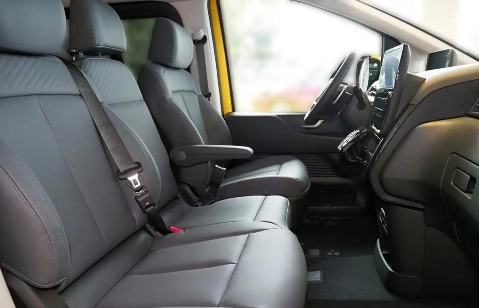 Hyundai STARIA 2.2 AT CRDi PRIME Жовтий - 2