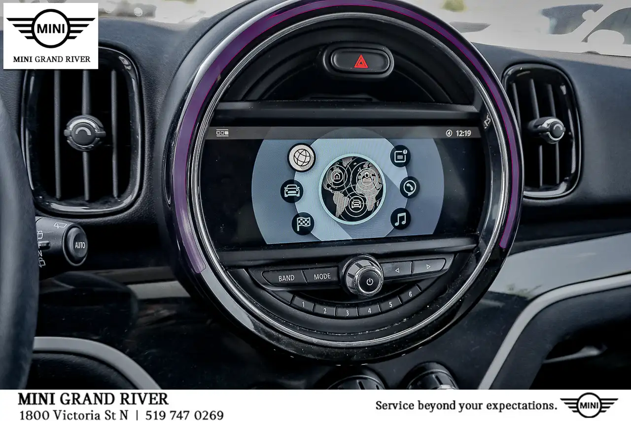 MINI Countryman снимка MINI Countryman