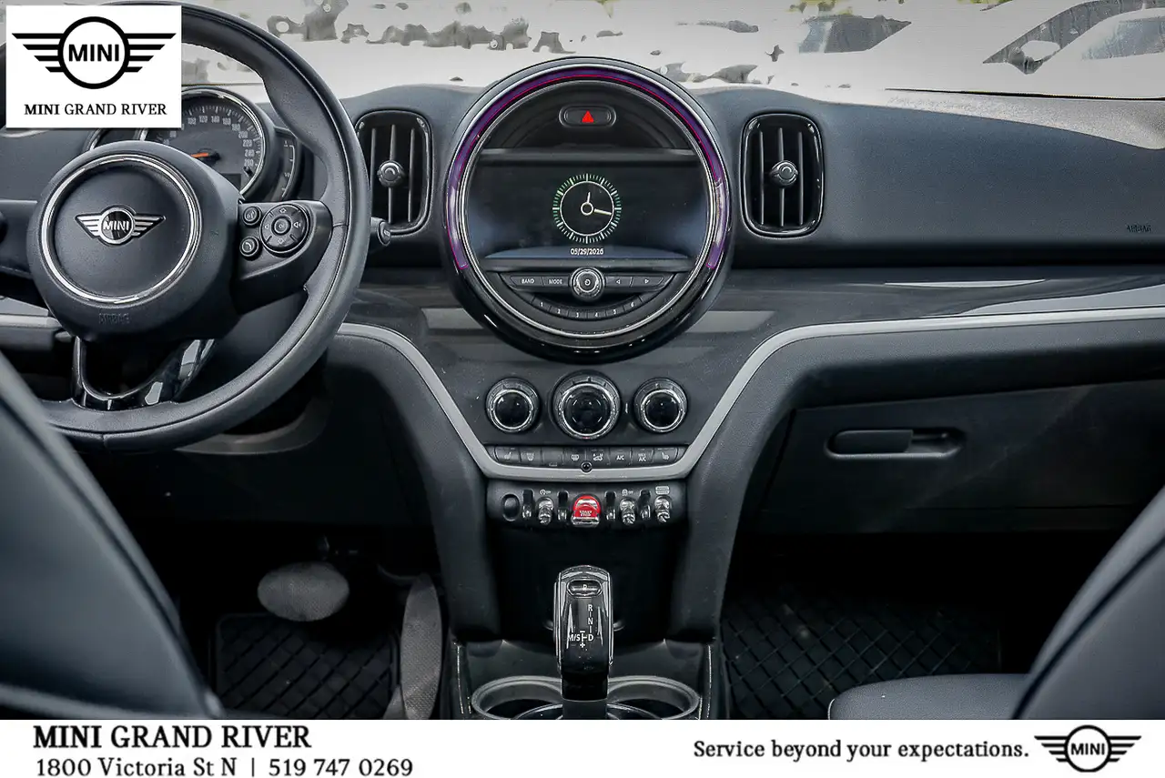 MINI Countryman снимка MINI Countryman