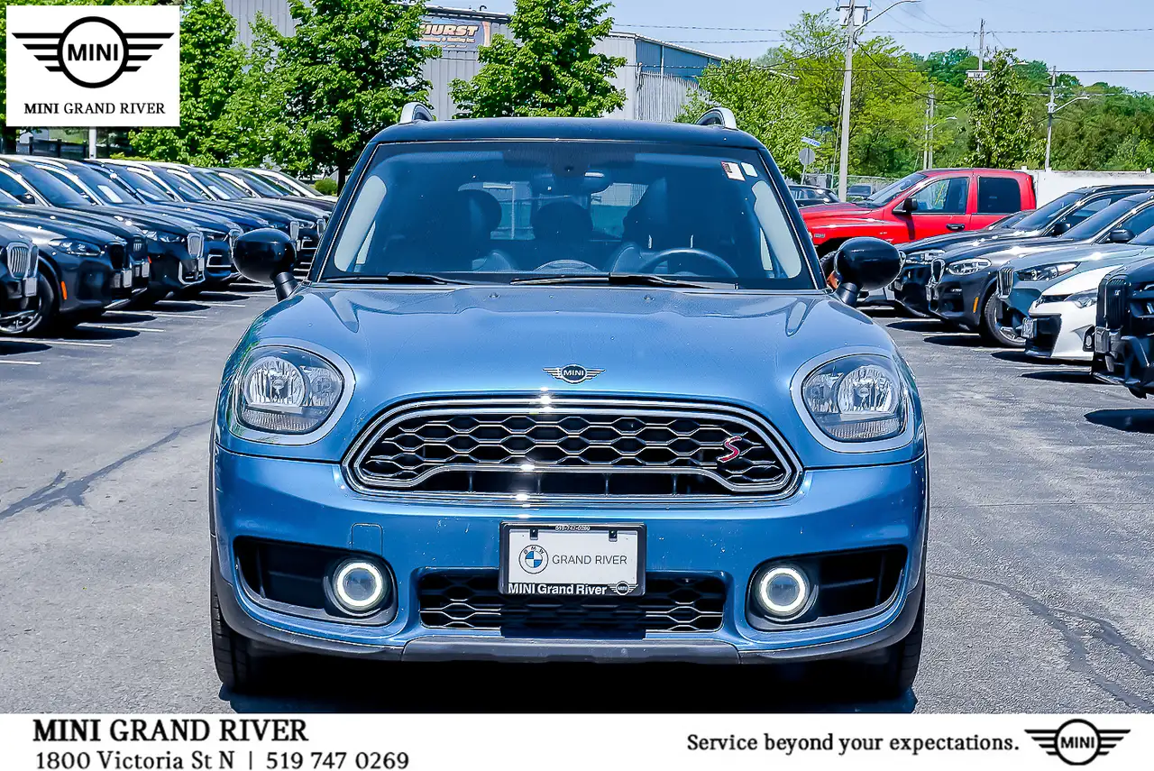 MINI Countryman снимка MINI Countryman