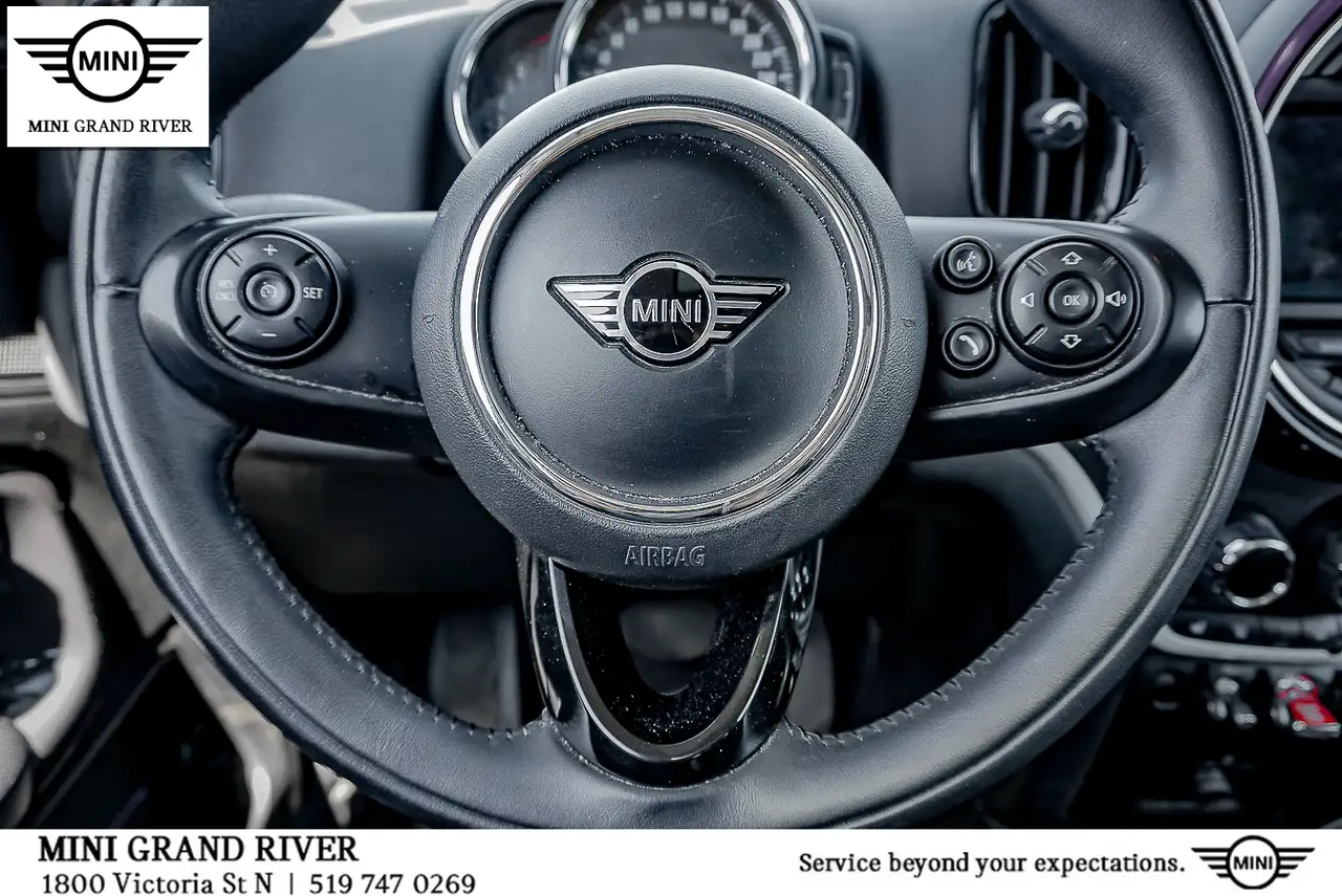 MINI Countryman снимка MINI Countryman