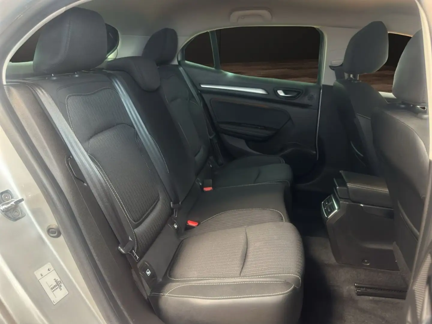 Renault Megane 1.5dCi Blue Zen 85kW Gris - 2