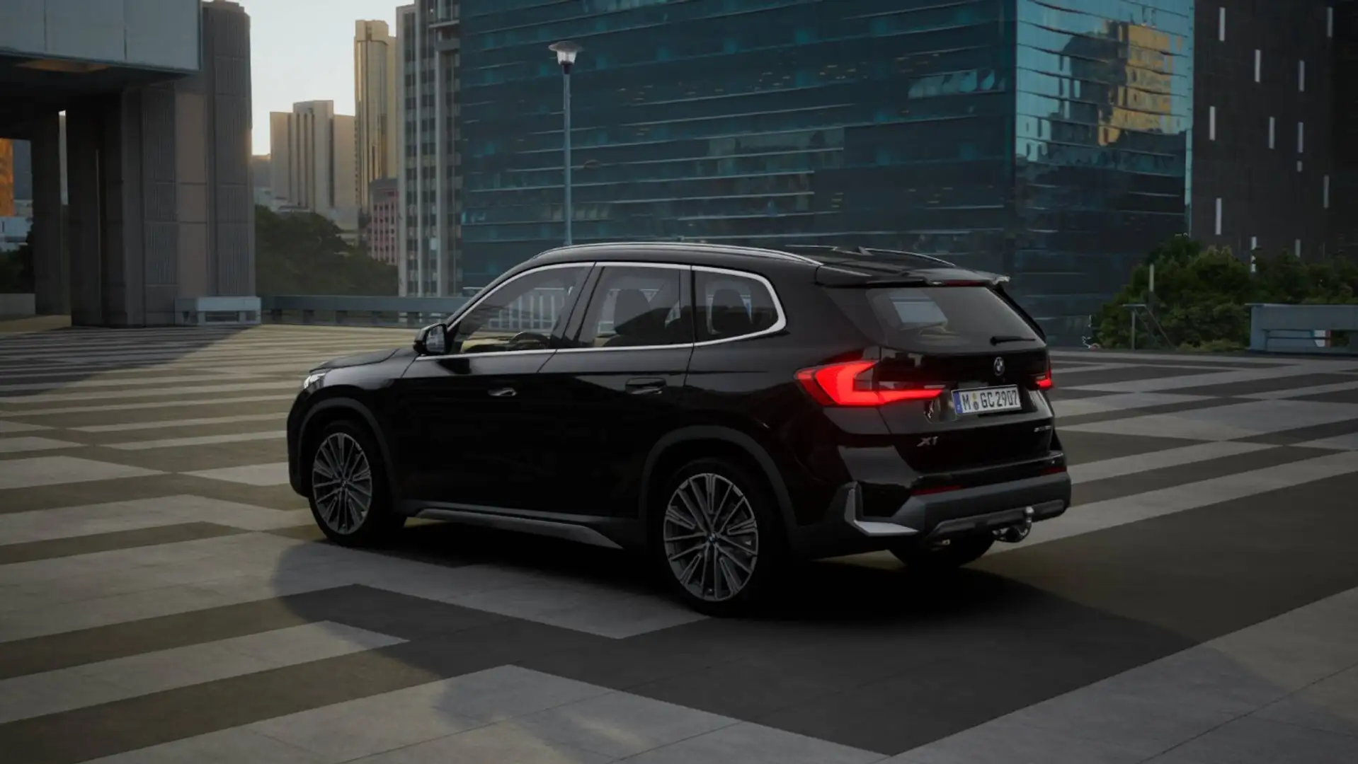 BMW X1 sDrive18d Aut. xLine LED SpurAss AHK Navi RFK Schwarz - 2