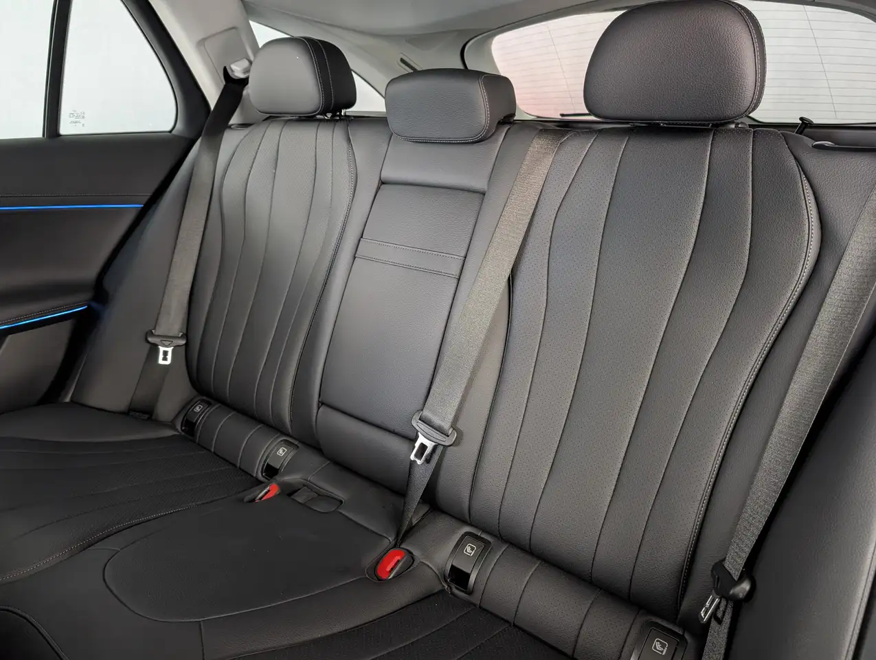 Mercedes-Benz E 300 STATION WAGON 300de EQ Plug-In Hybrid Automatic Advangarde Advanced 17