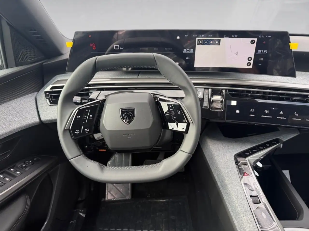 Peugeot 5008 ALLURE Hybrid 145 e-DCS6 9