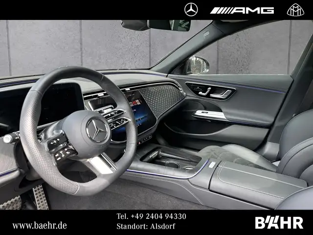 Mercedes-Benz 220 view 11