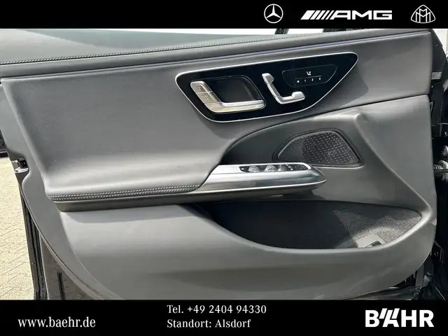Mercedes-Benz 220 view 14