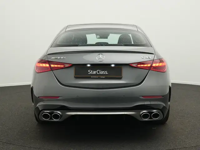 Mercedes-Benz C-Class view 4