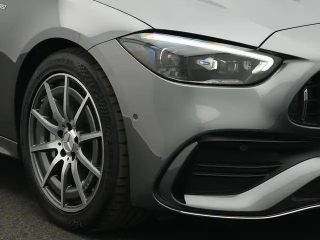 Mercedes-Benz C-Class view 9