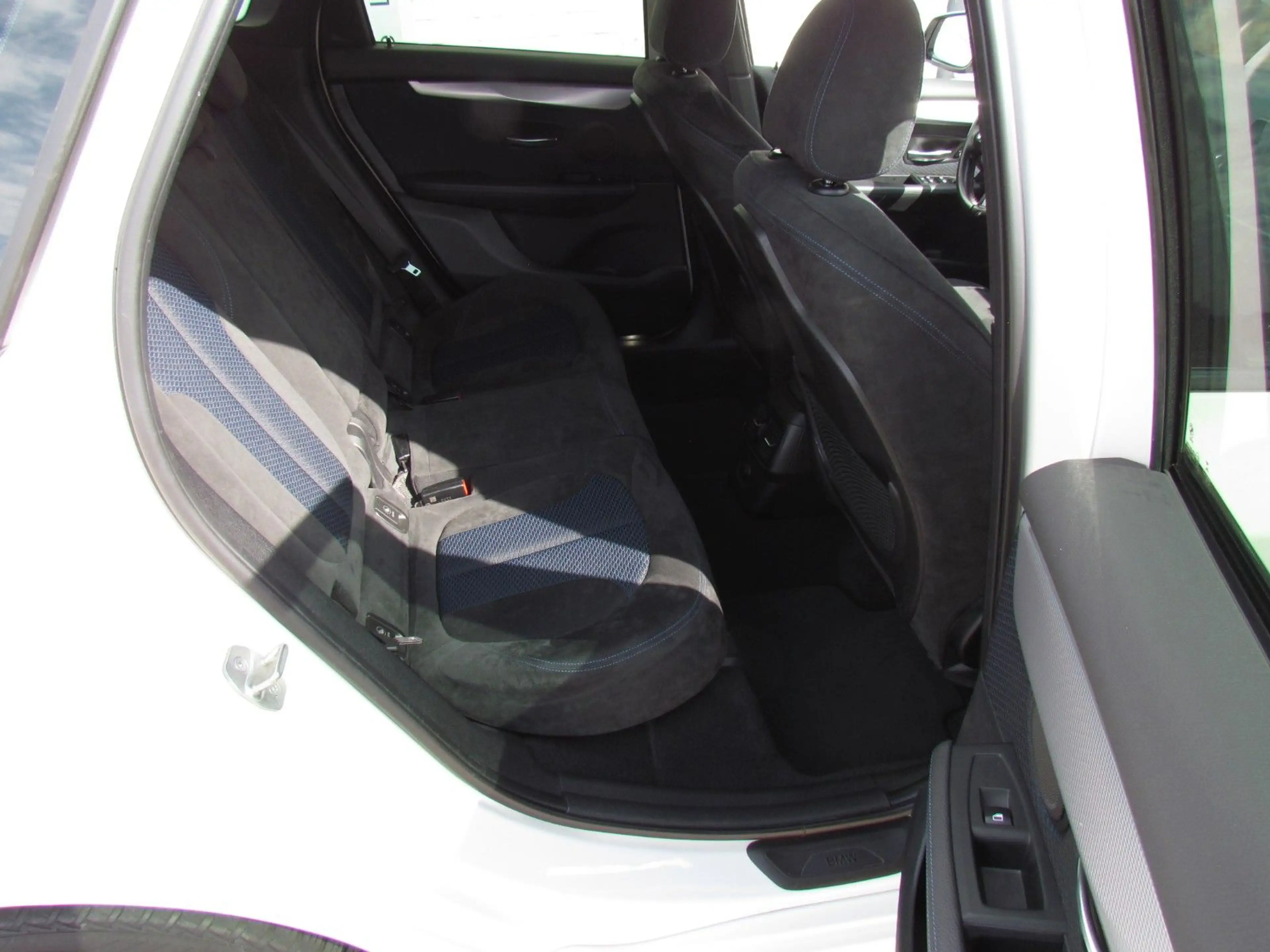 BMW 220 Baureihe 2 Active Tourer 220 d M-Packet — photo 7