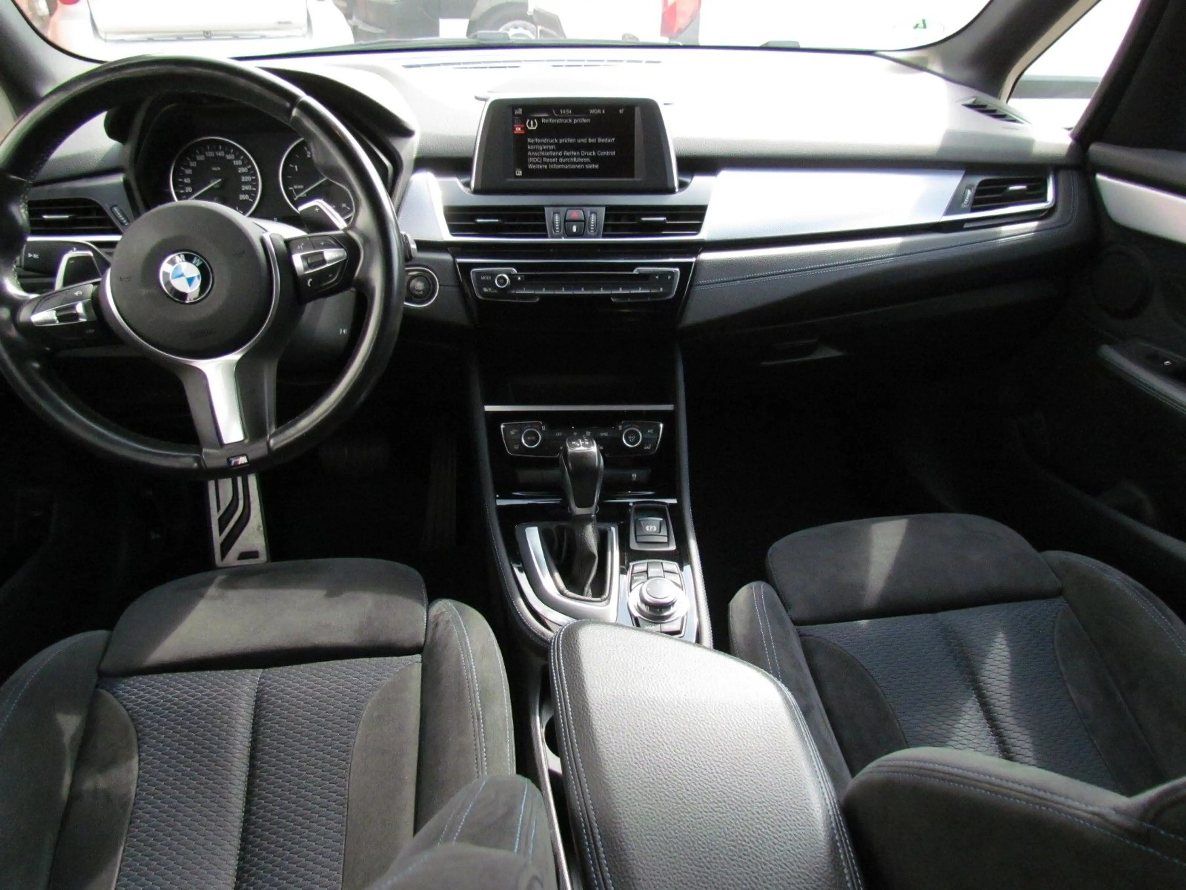 BMW 220 Baureihe 2 Active Tourer 220 d M-Packet — photo 14