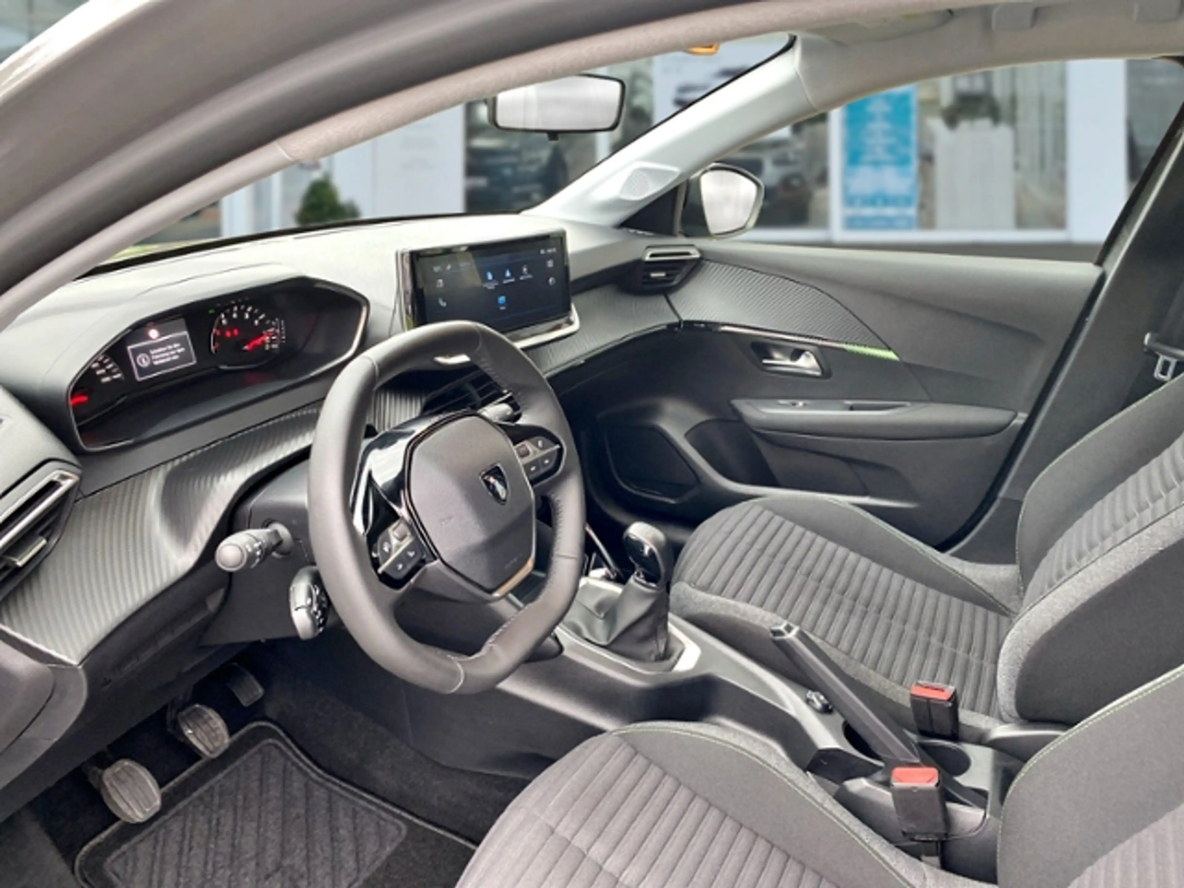 Peugeot 208 Active — photo 9
