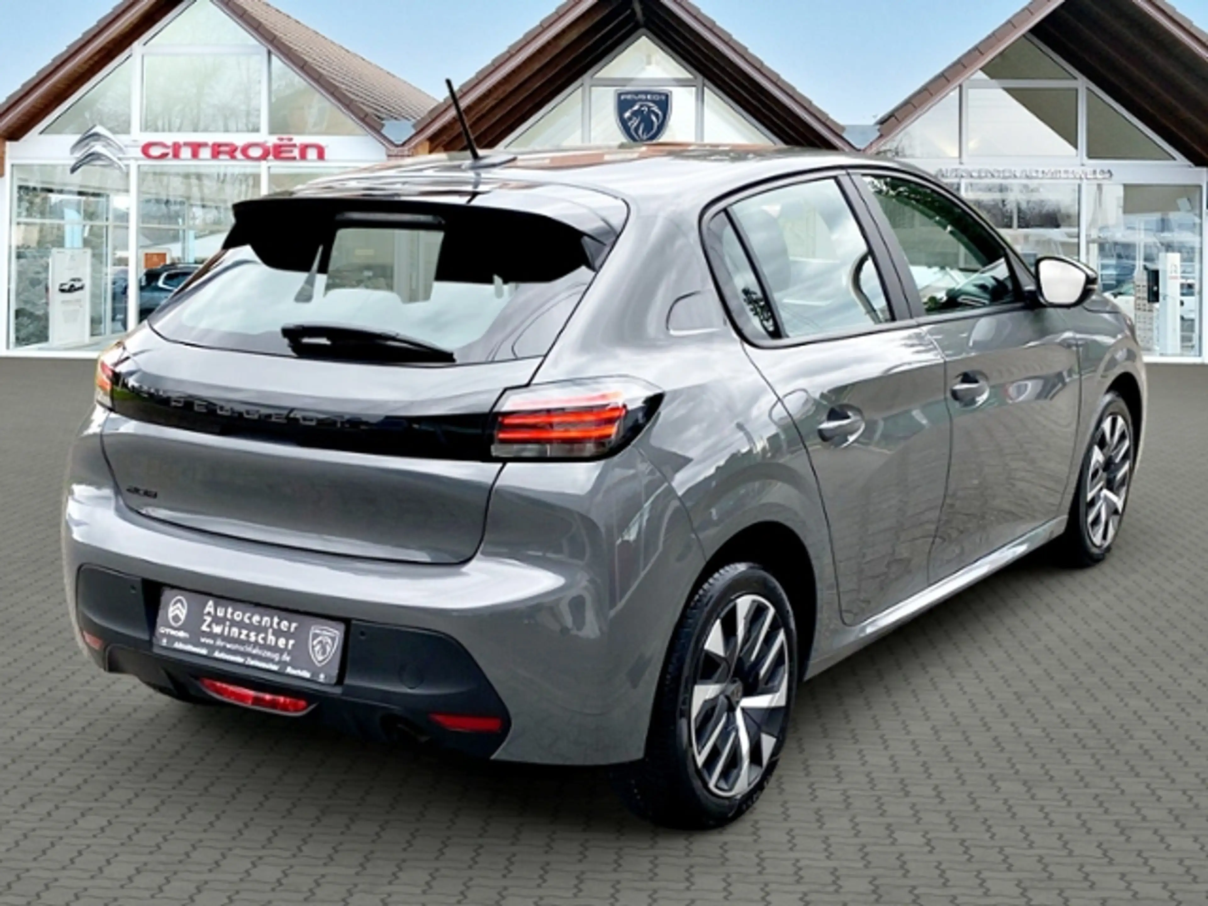 Peugeot 208 Active — photo 4