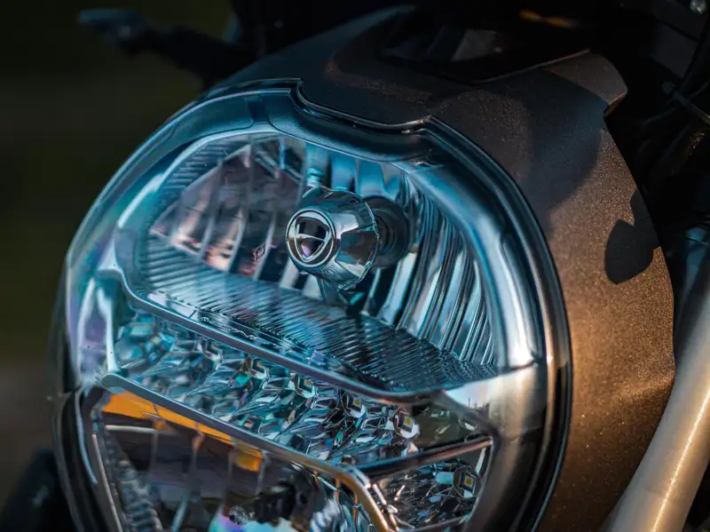 Ducati Monster 821 - foto 7