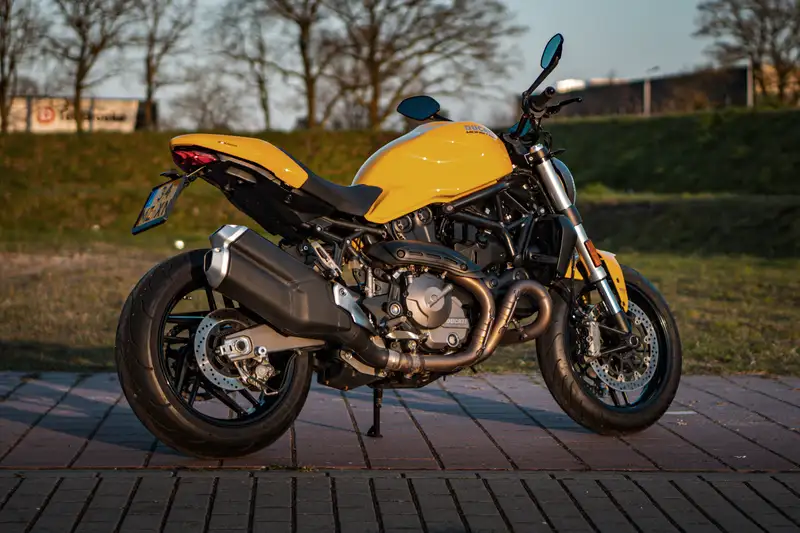 Ducati Monster 821 - foto 5