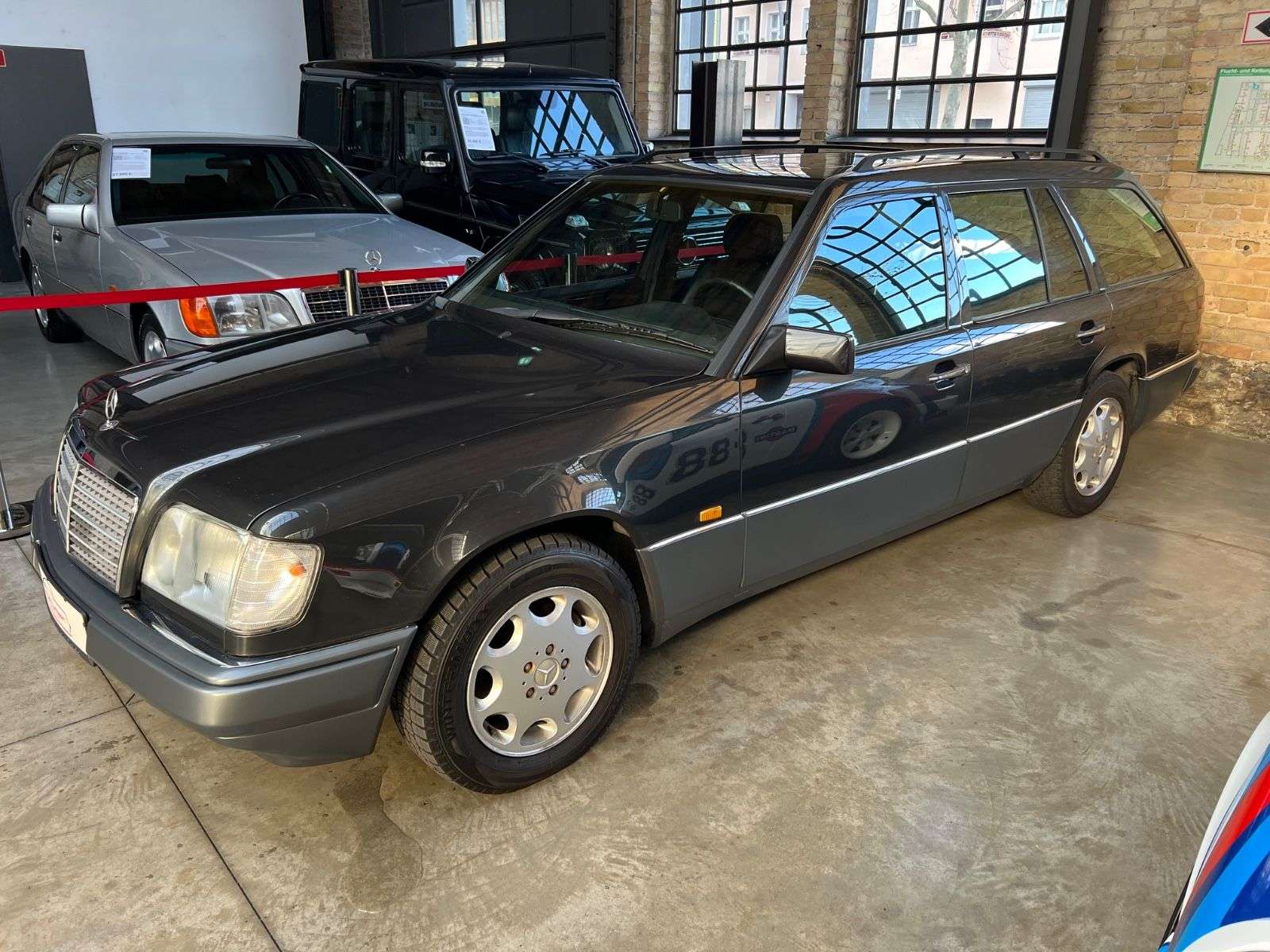 Second hand Mercedes Benz E-Class 320
