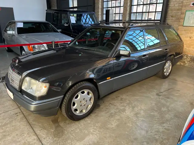 Mercedes-Benz E 320 T Volleder/el.Sitze/Klima/SD/7-Sitzer