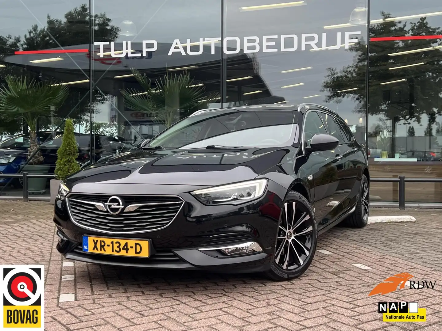 Opel Insignia Sports Tourer 1.5 Turbo Innovation Winterpack Zwart - 1