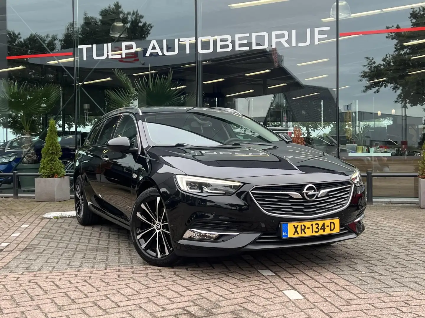 Opel Insignia Sports Tourer 1.5 Turbo Innovation Winterpack Zwart - 2