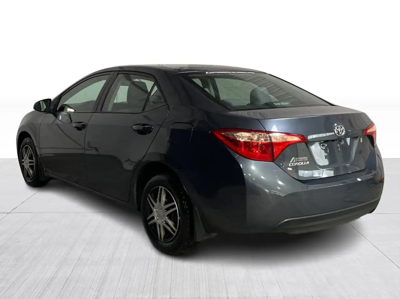Toyota Corolla снимка Toyota Corolla