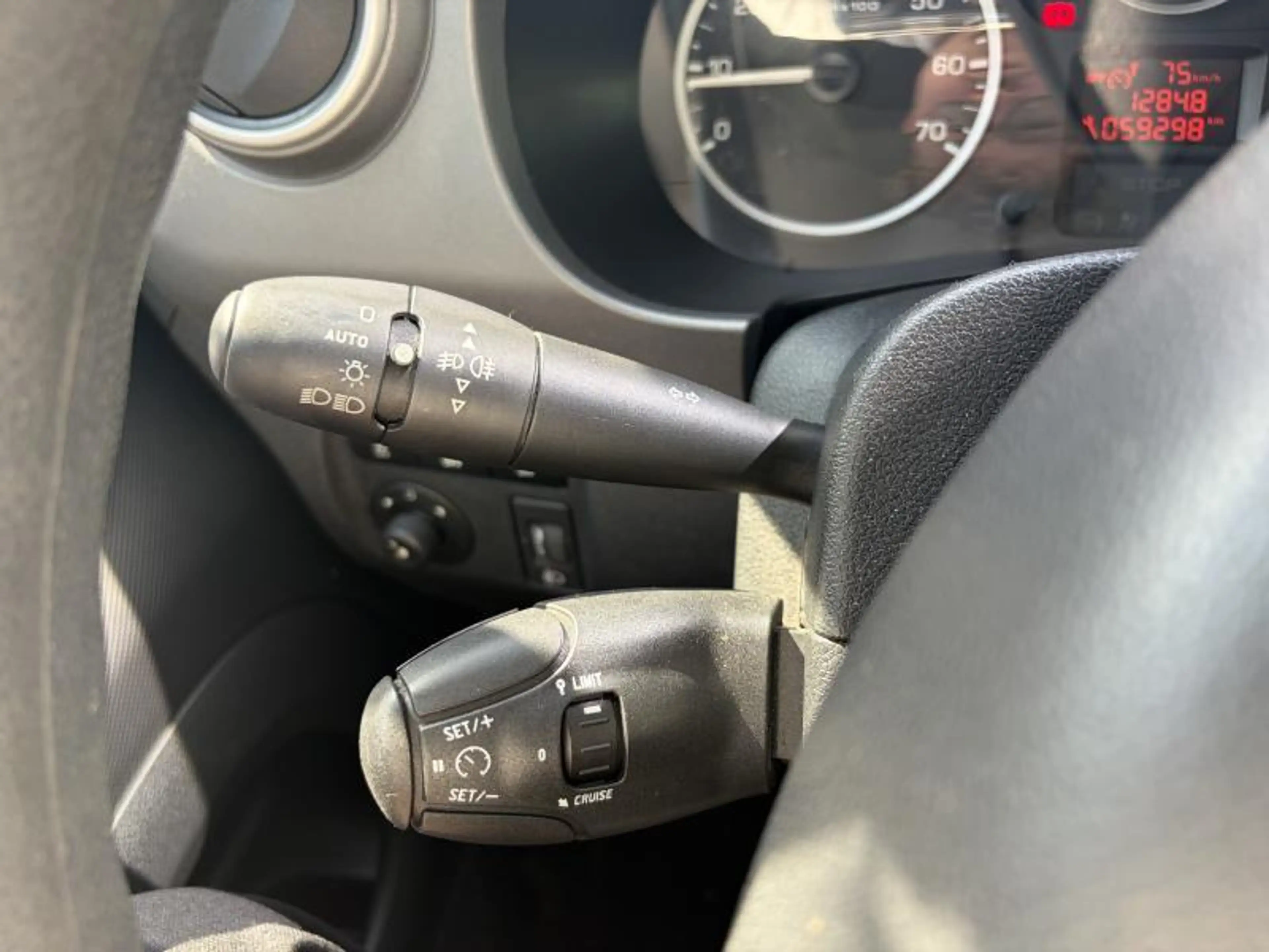 Peugeot Partner FEEL ES 110 — photo 12