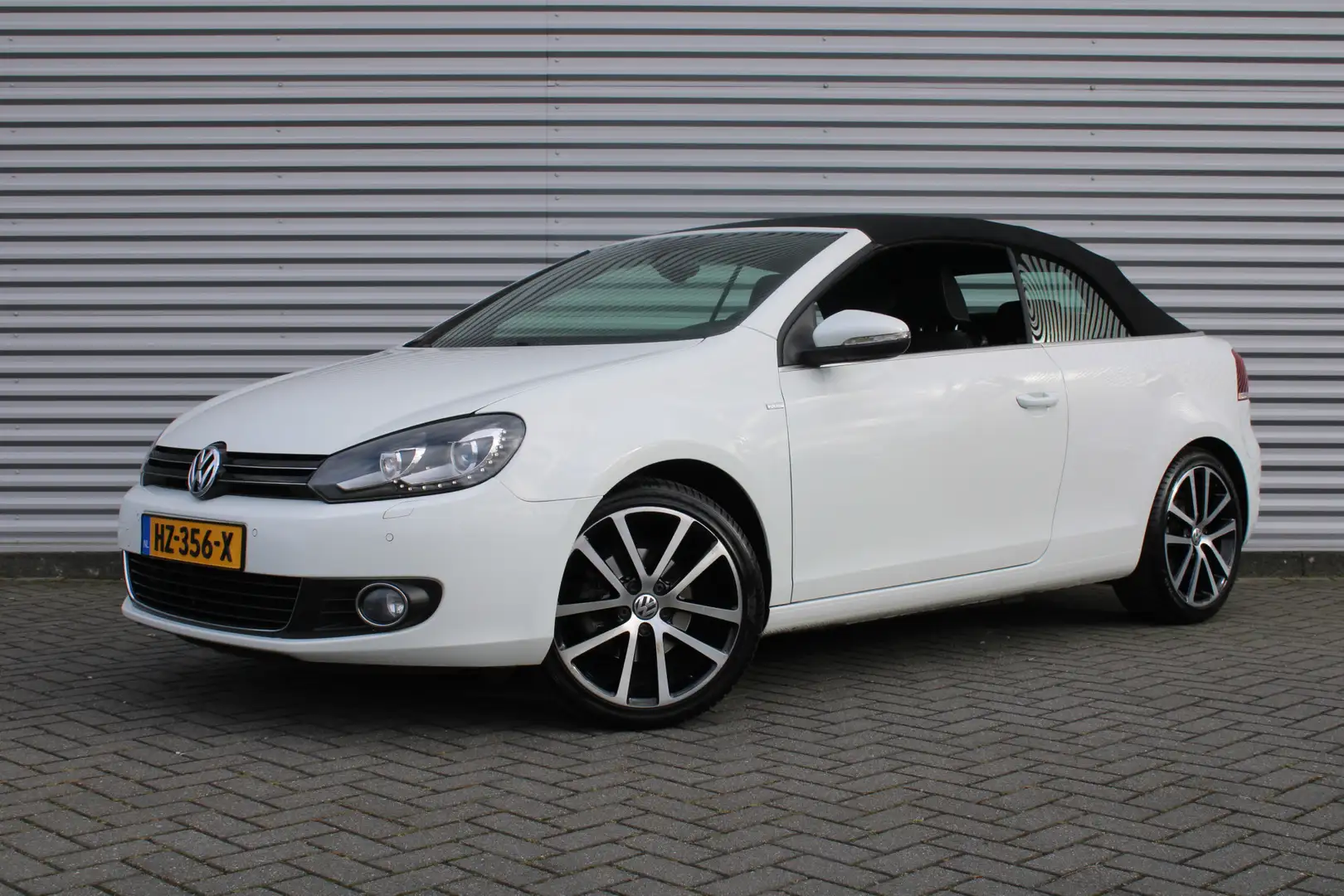 Volkswagen Golf Cabriolet 1.2 TSI BlueMotion | 18" LM | Airco | PDC | Navi | Wit - 2