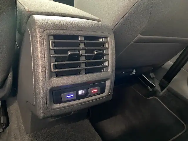 Volkswagen Golf view 11