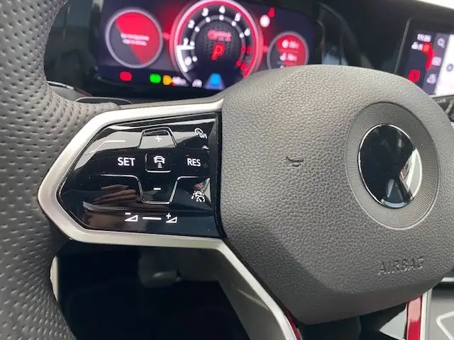 Volkswagen Golf view 20