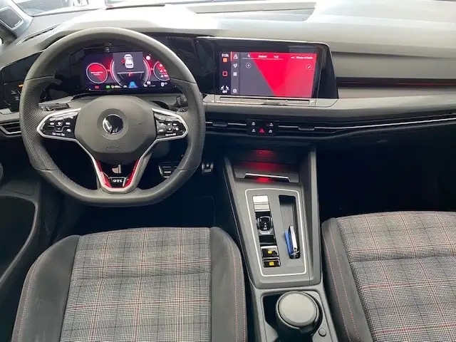 Volkswagen Golf view 12