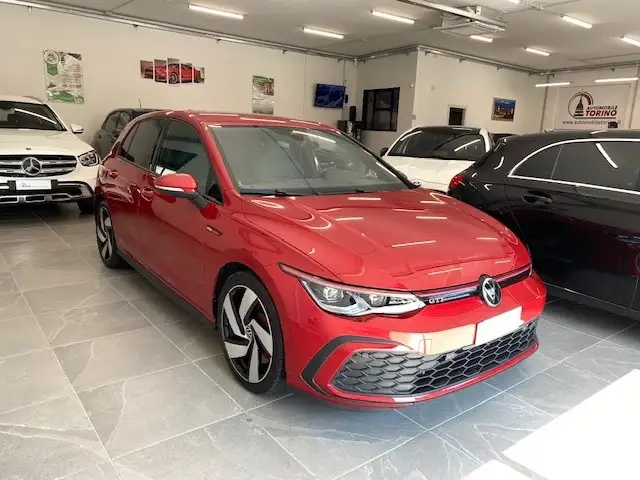 Volkswagen Golf view 3