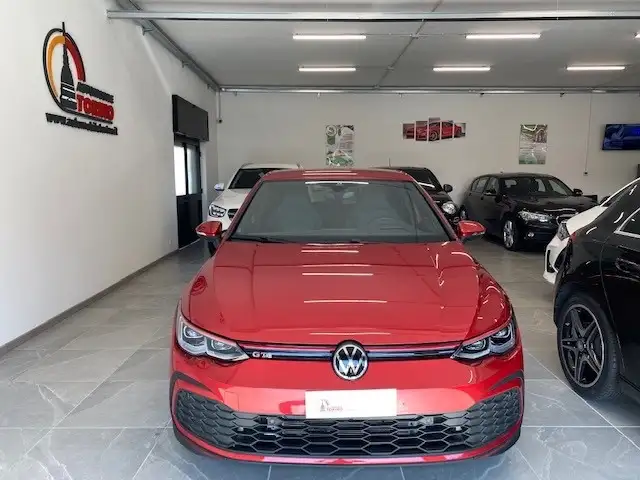 Volkswagen Golf view 2