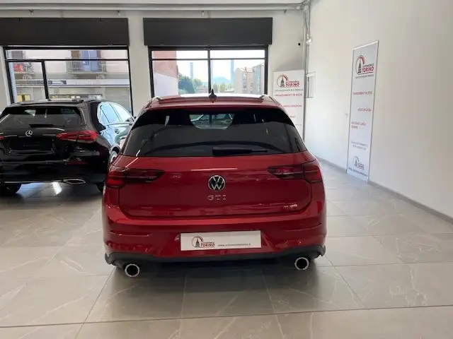 Volkswagen Golf view 5