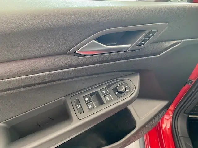 Volkswagen Golf view 9