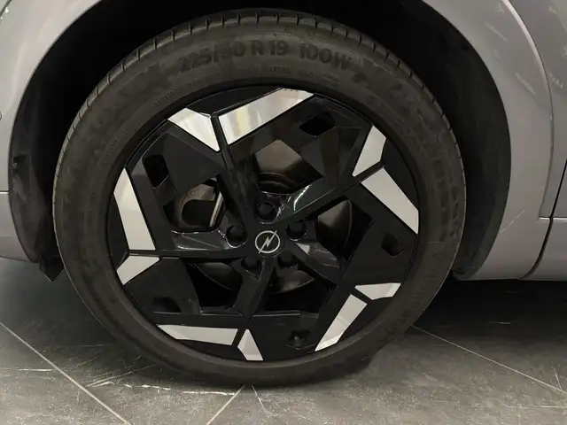 Opel Grandland view 13