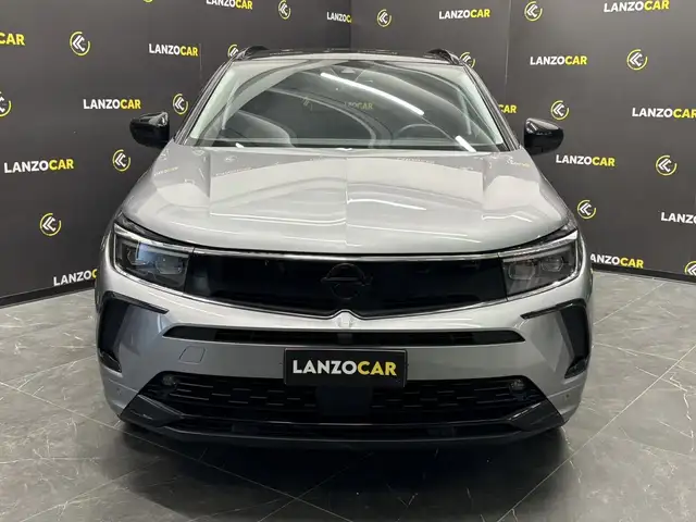 Opel Grandland view 2