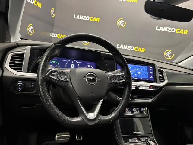 Opel Grandland view 8