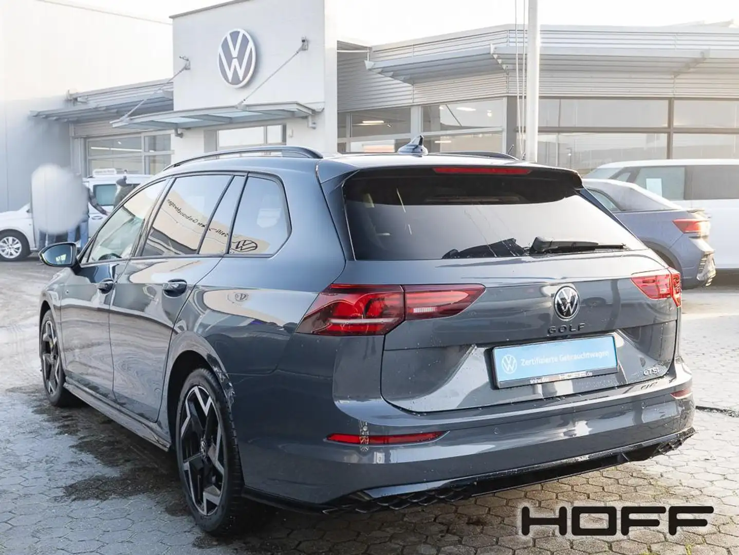 Volkswagen Golf Variant 1.5 eTSI DSG R-Line BlackStyle FACELIFT He Grau - 2