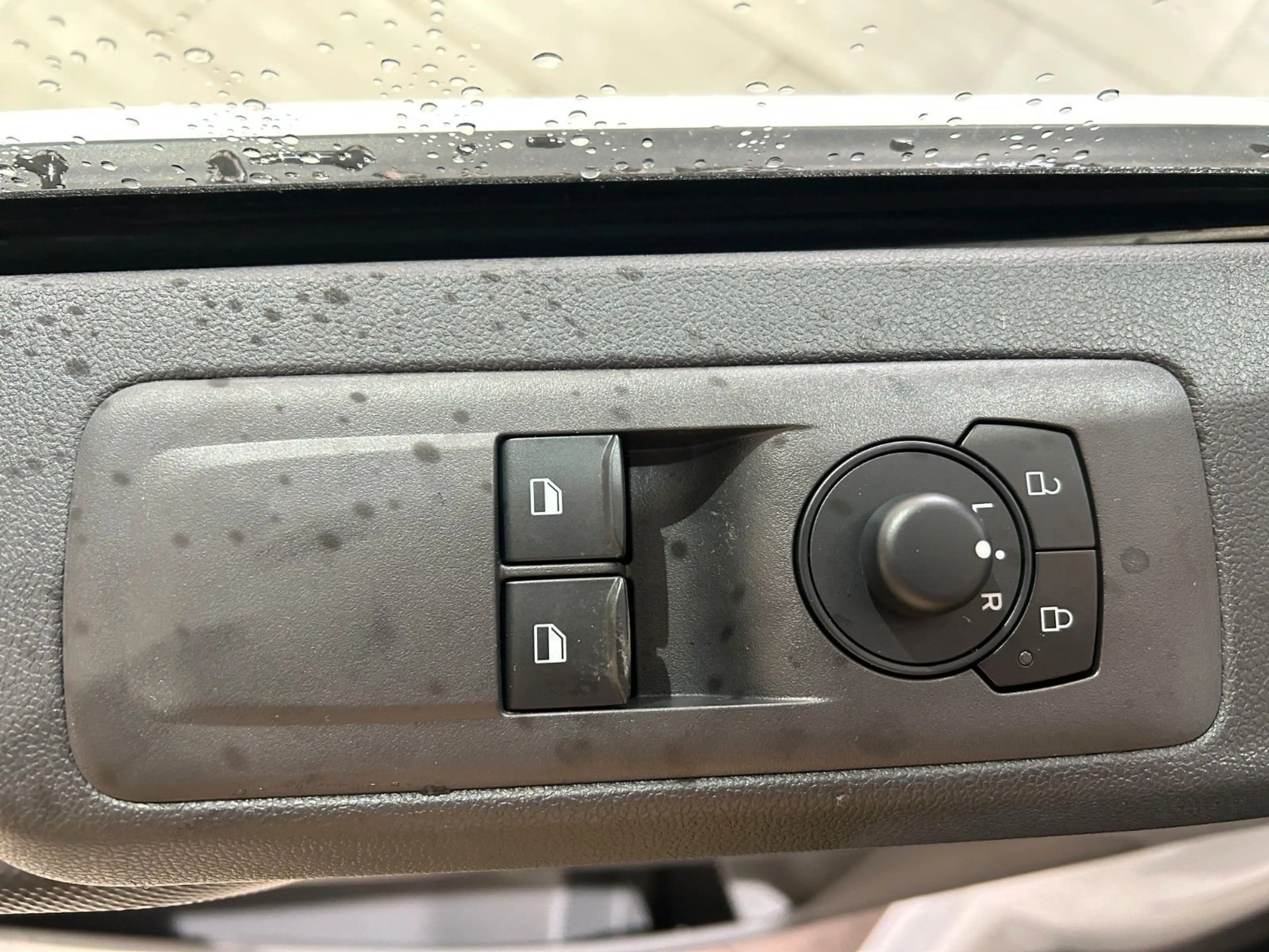 Ford Transit Custom Kasten 320 L2 Trend — photo 11