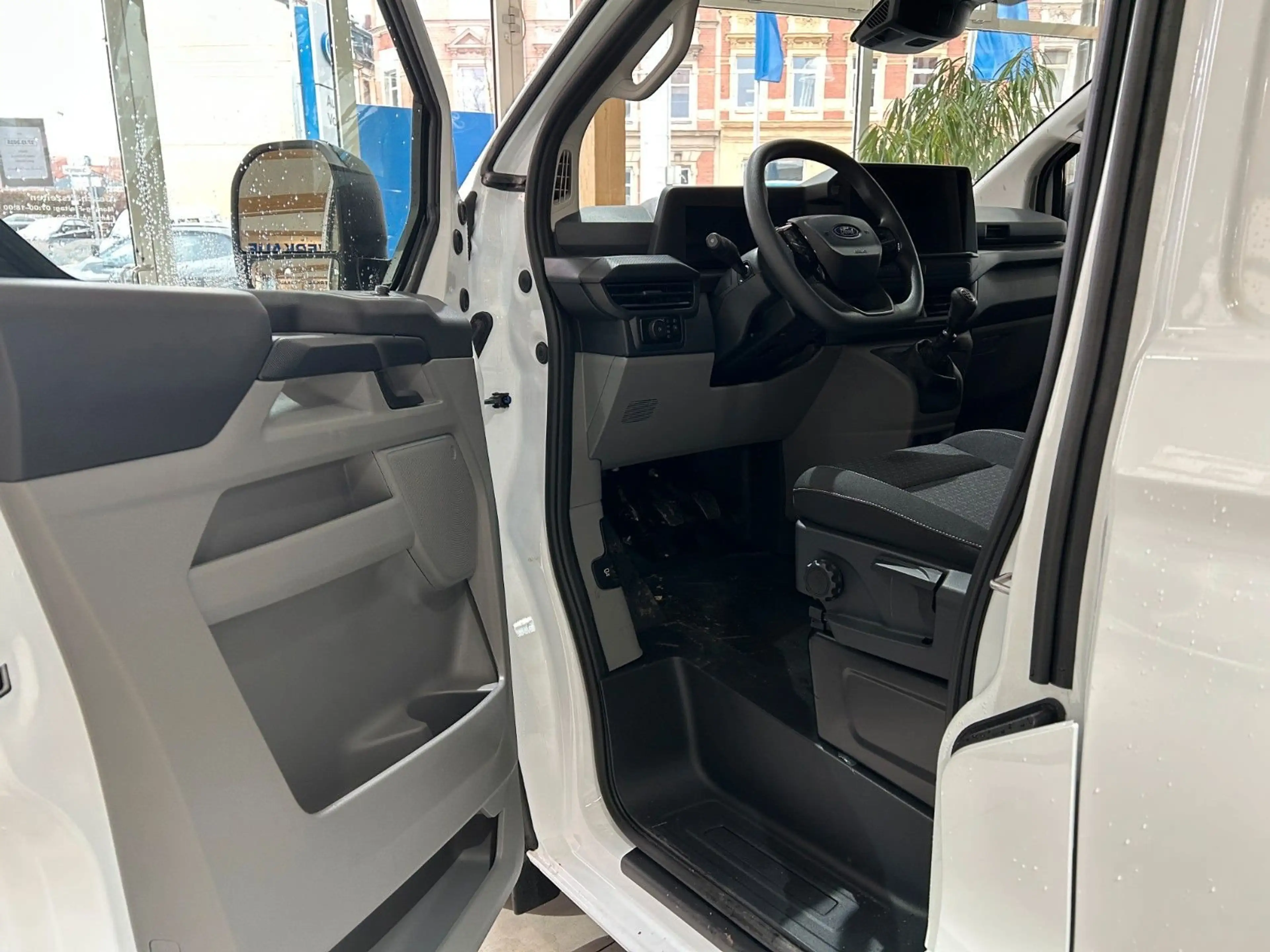 Ford Transit Custom Kasten 320 L2 Trend — photo 9