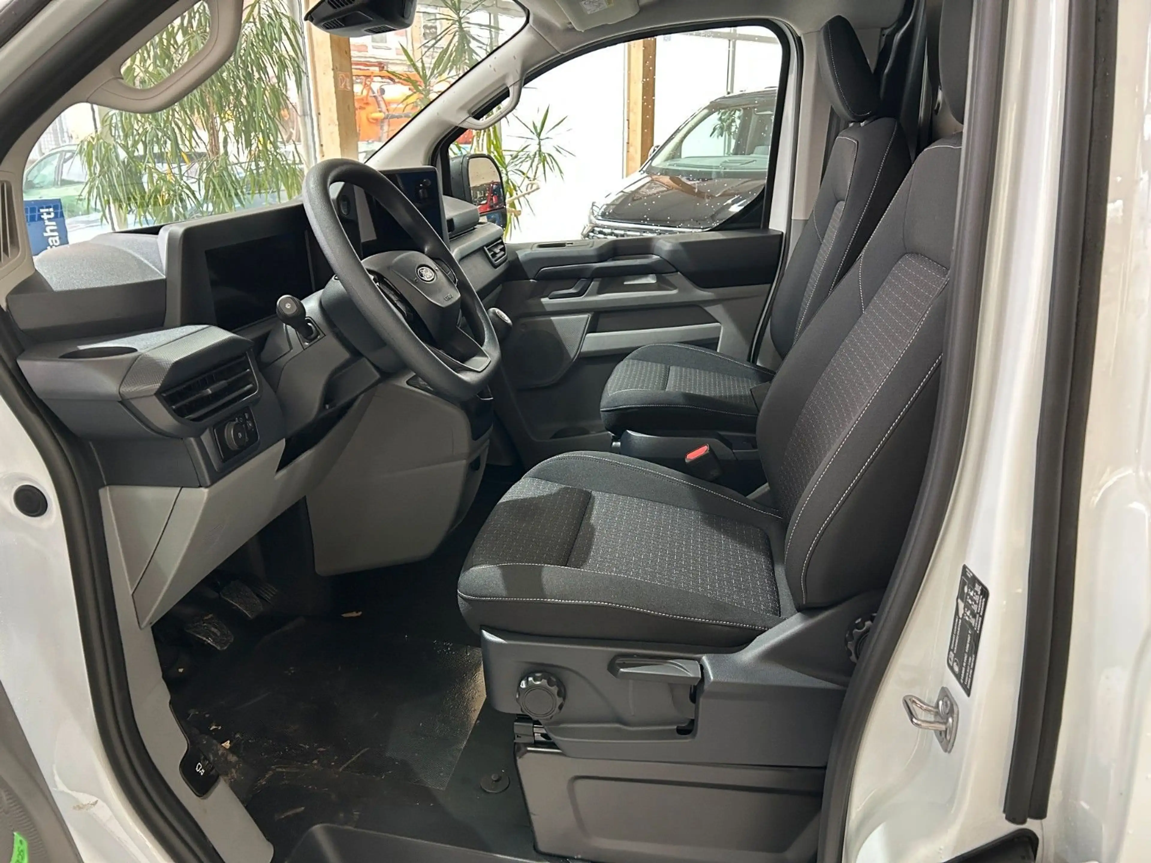 Ford Transit Custom Kasten 320 L2 Trend — photo 10