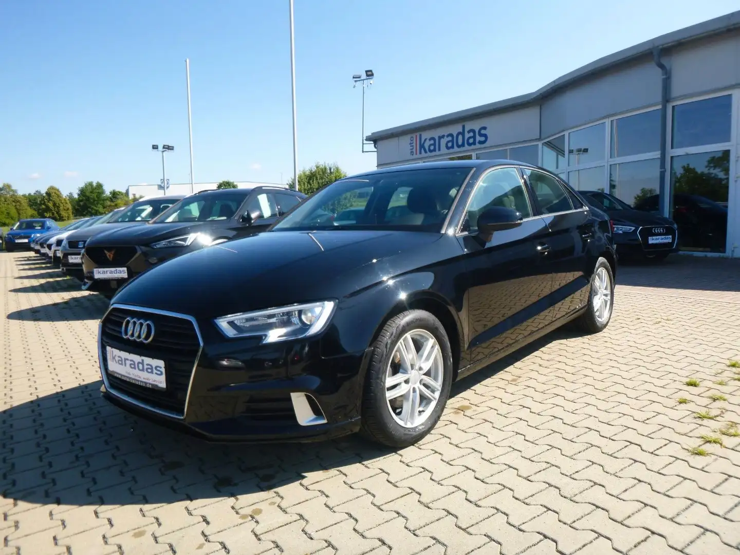 Audi A3 1.5 TFSI Limousine sport NAV/AHK/Xenon/Sport Negro - 1